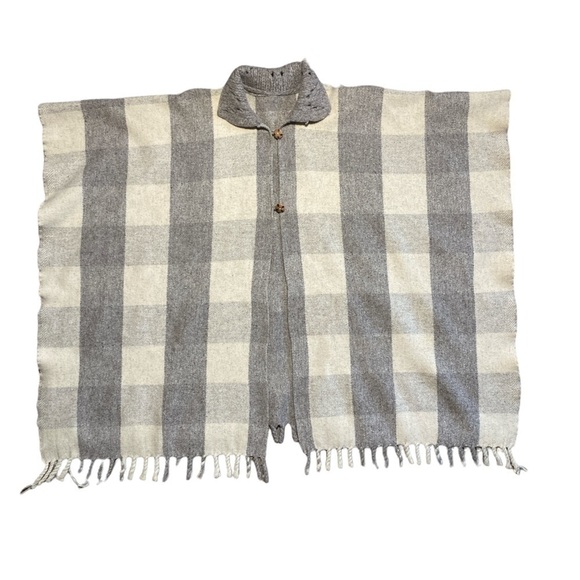 Jackets & Blazers - 𝅺WOMENS Plaid Grey and Beige Fringe Collared Pancho